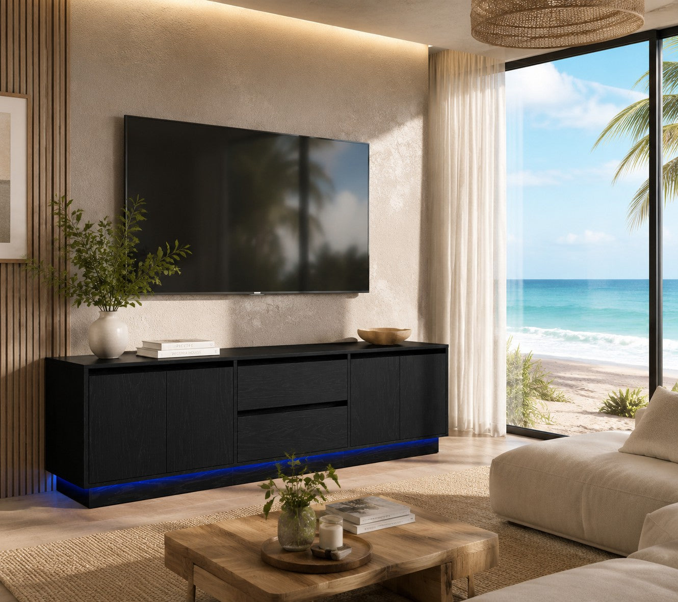Meuble TV Loftora noir moderne avec éclairage LED bleu, tiroirs et portes, dans un salon lumineux face à la mer. Image