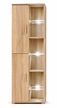 Vitrine Loftora en chêne sonoma avec portes fermées et étagères ouvertes éclairées par LED pour salon moderne